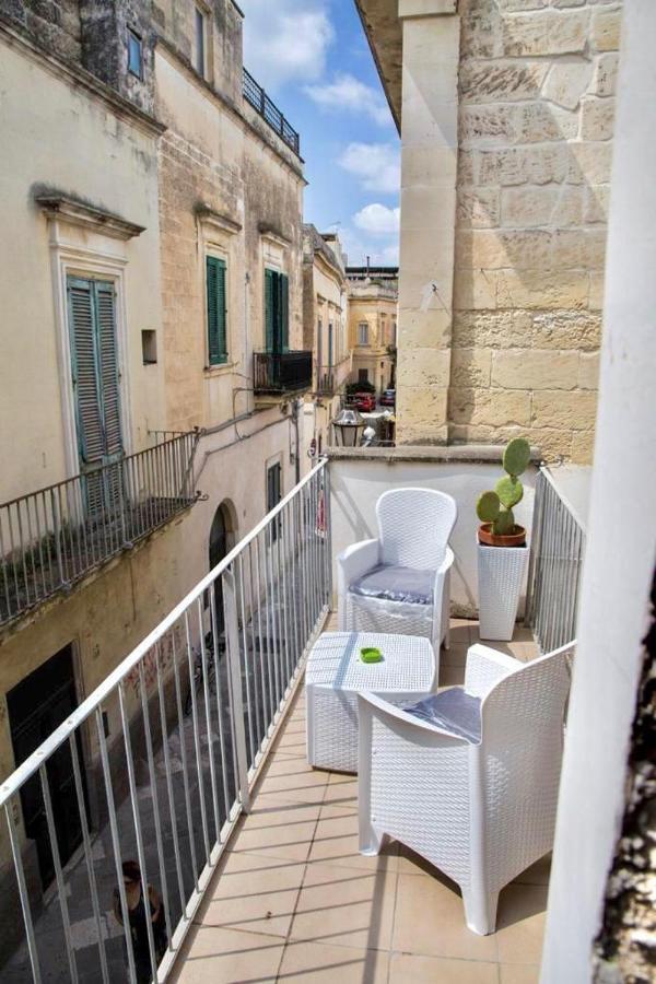 Convivo Apartment Palazzo Galateo เลชเช ภายนอก รูปภาพ
