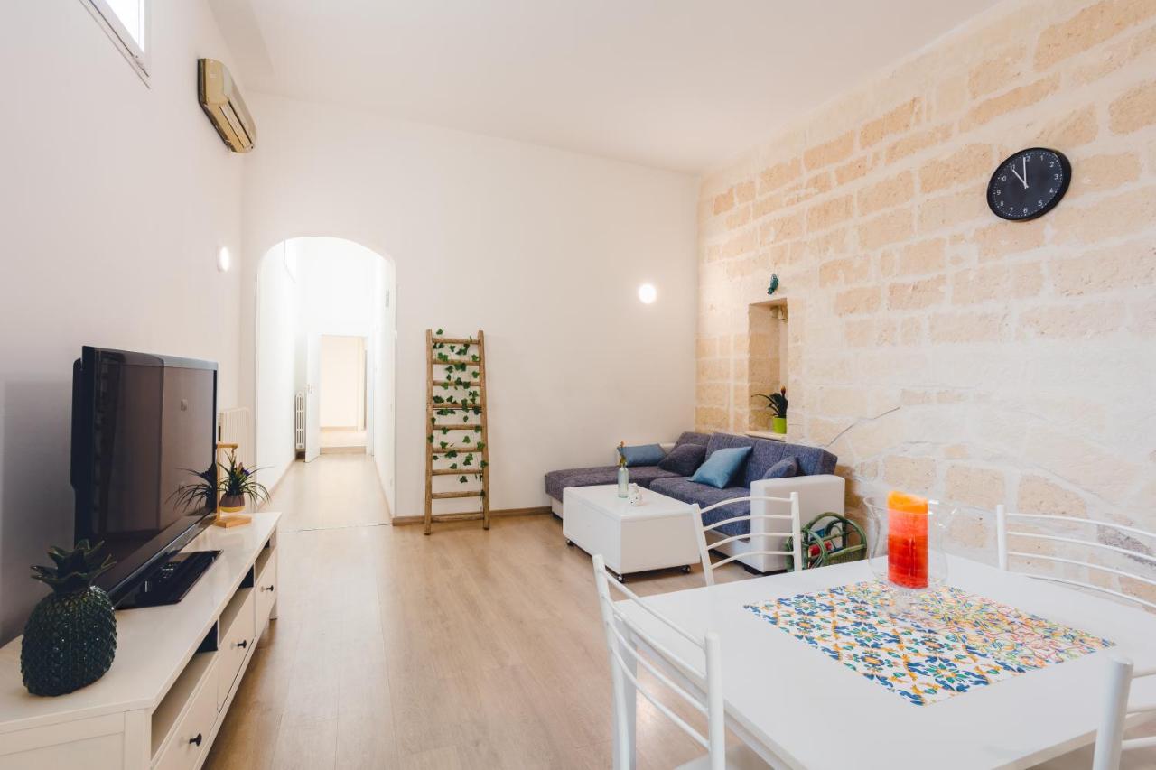 Convivo Apartment Palazzo Galateo เลชเช ภายนอก รูปภาพ