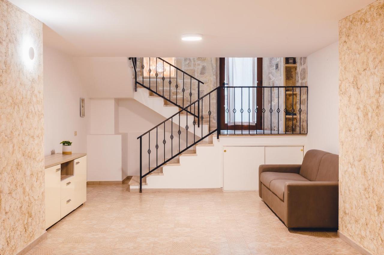 Convivo Apartment Palazzo Galateo เลชเช ภายนอก รูปภาพ