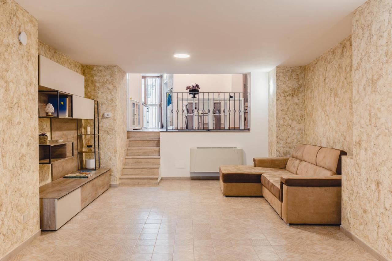 Convivo Apartment Palazzo Galateo เลชเช ภายนอก รูปภาพ