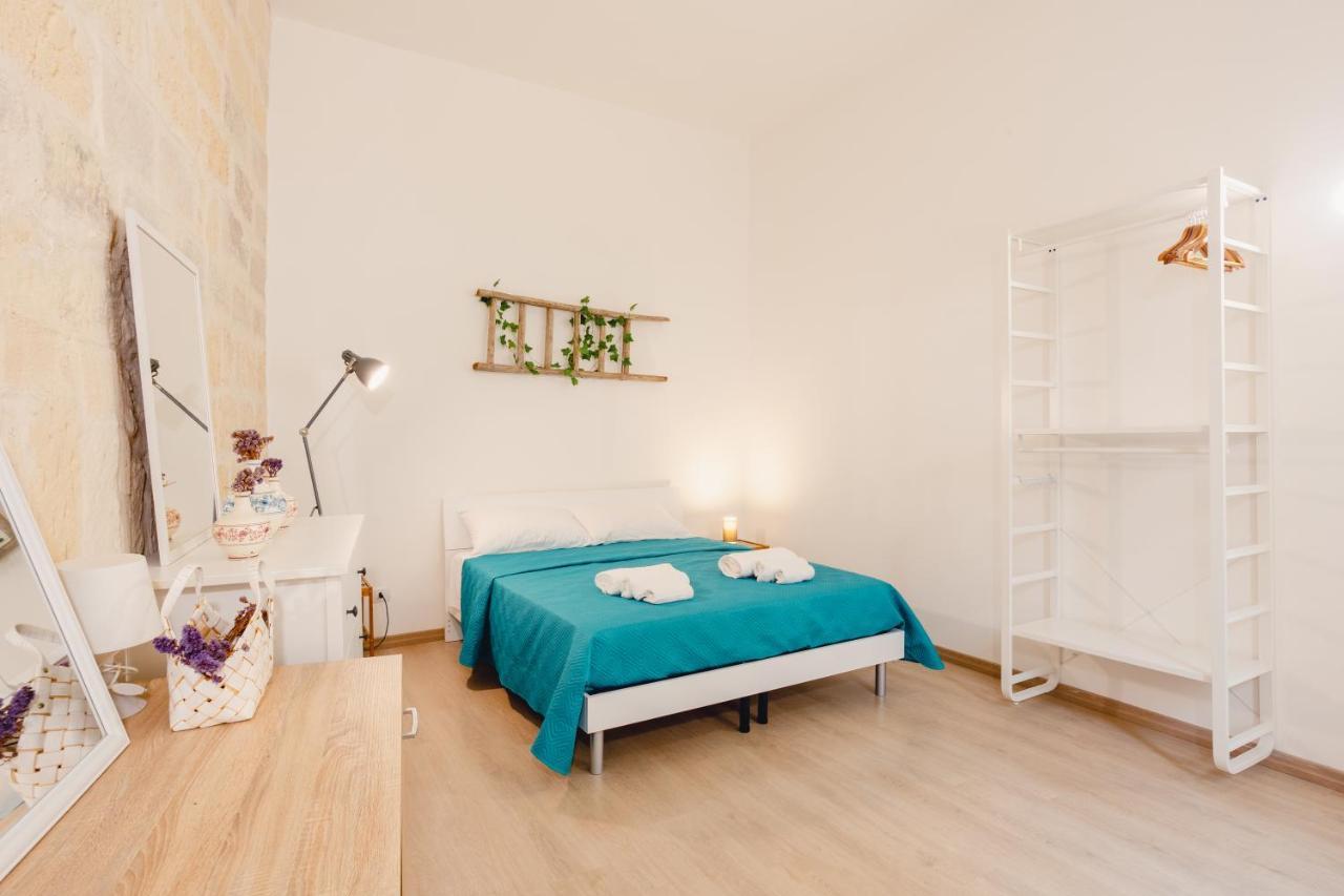 Convivo Apartment Palazzo Galateo เลชเช ภายนอก รูปภาพ