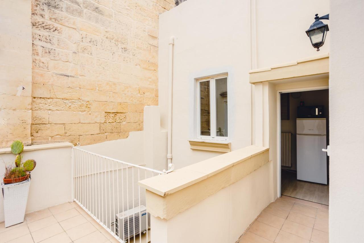 Convivo Apartment Palazzo Galateo เลชเช ภายนอก รูปภาพ