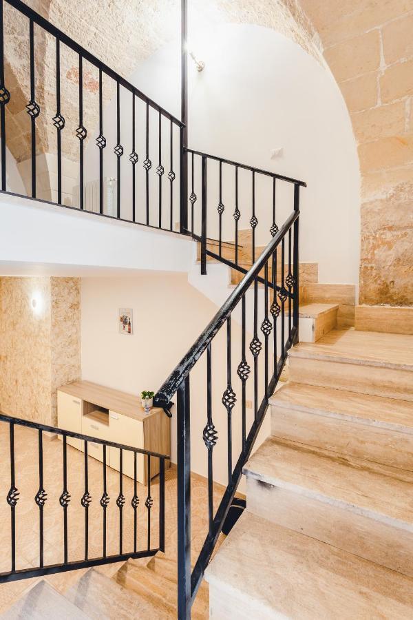 Convivo Apartment Palazzo Galateo เลชเช ภายนอก รูปภาพ