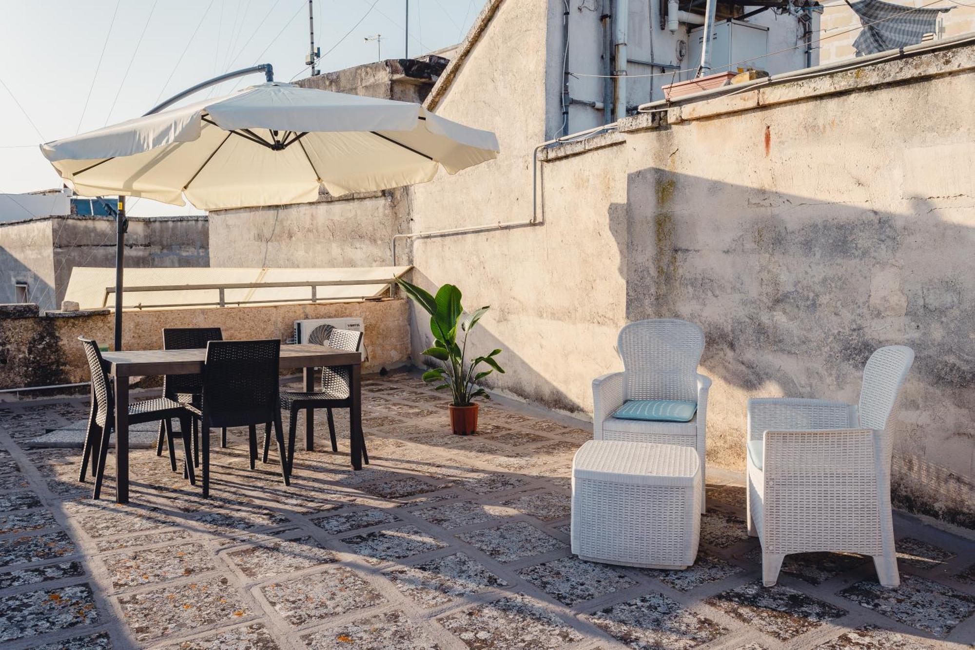 Convivo Apartment Palazzo Galateo เลชเช ภายนอก รูปภาพ
